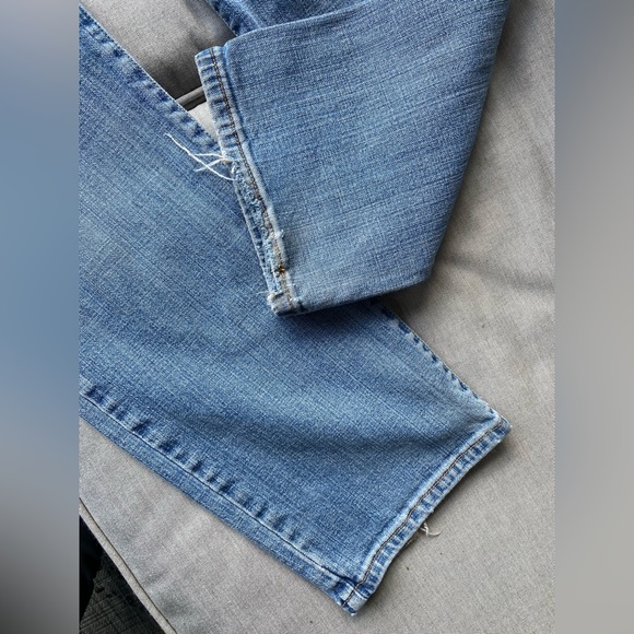 Vintage Levi’s 505 Jeans (10) - Picture 9 of 11